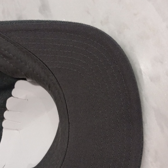 Men's Cap - Picture 4 of 12